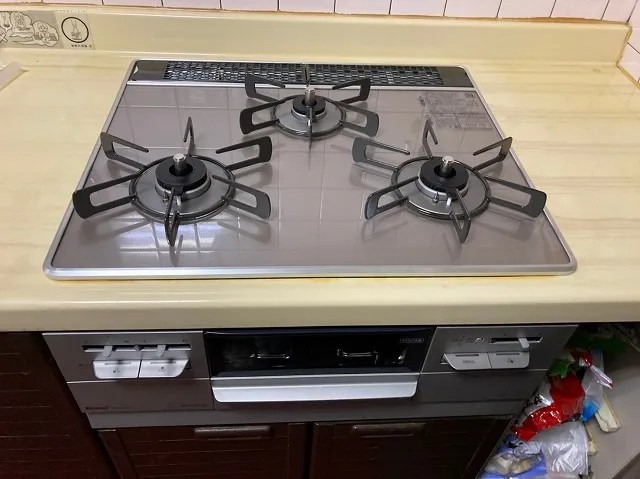 ビルトインコンロで料理をもっと楽しむ！便利なガスビルトインコンロと自慢のグリル機能を紹介