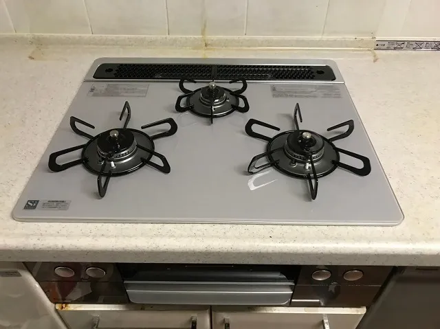 ガスビルトインコンロで簡単に料理！