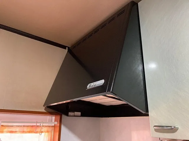 レンジフードを清掃して給湯器の性能維持