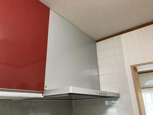 おしゃれなスリム型ノンフィルターレンジフードの魅力