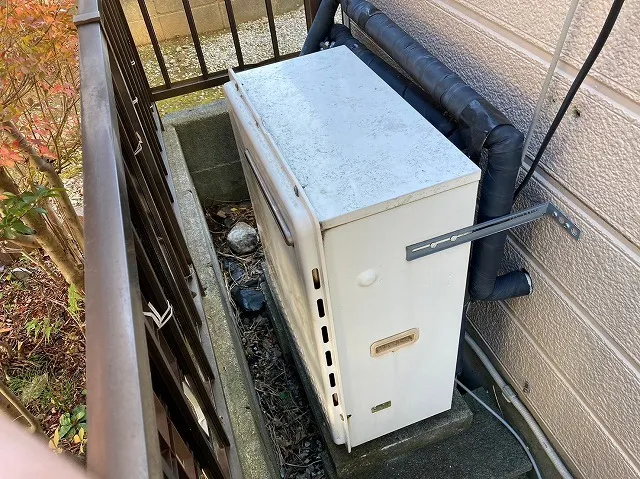 給湯器の資格が工事や交換費用に与える影響と注意すべき法規リスク