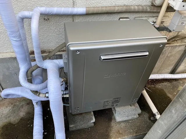 給湯器屋外据置型エコジョーズオートで家族4人の同時利用と光熱費節約に成功する選び方