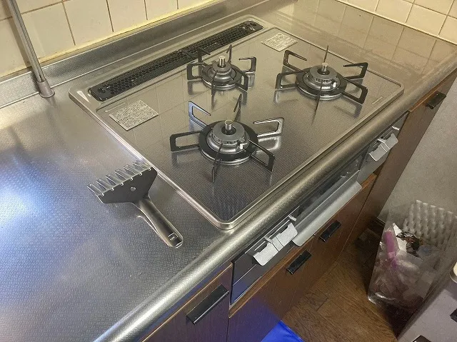 ガスビルトインコンロのガラストップ簡単掃除術