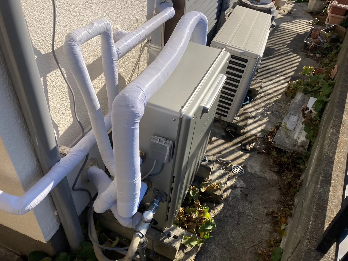 給湯器の屋外据置型エコジョーズでガス代と家族の快適さを両立させるポイント