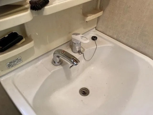 台付シングル混合水栓の洗面台交換法