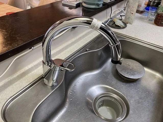 ホース引出式グースネック混合水栓の特徴解説