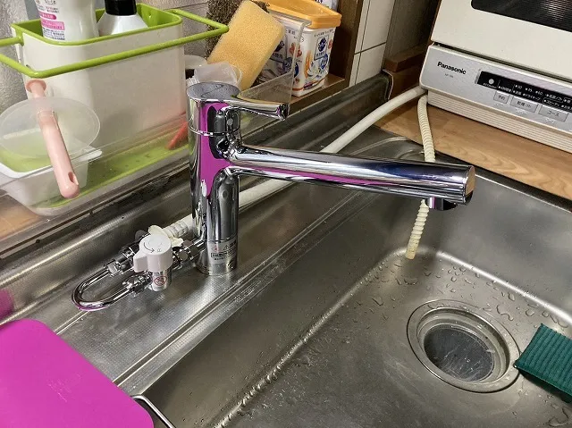 台付シングル混合水栓の省エネ設計と機能性