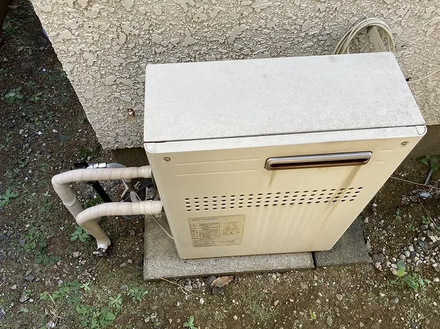 屋外据置型給湯器の交換時期と見分け方ガイド