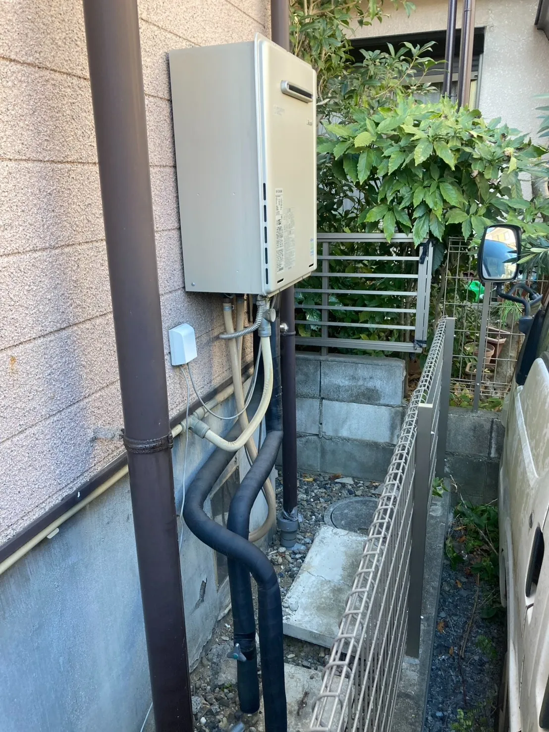 リンナイ、RUF-E2405SAW→リンナイ、RUF-E240ESAW、24号、エコジョーズ、オート、屋外壁掛型、給湯器交換工事ー埼玉県さいたま市見沼区南中丸