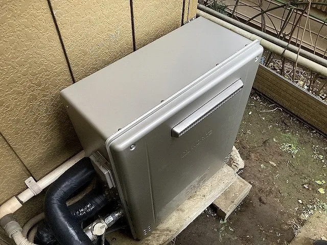 給湯器のドレン排水と中和器の正しい管理法とエラー解消ガイド