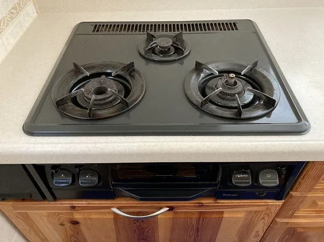 ガスビルトインコンロ交換時期の見極め方とサイン
