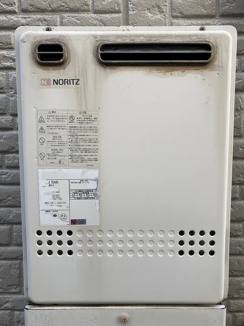 給湯器配管カバーを活用して劣化・凍結を防ぐ費用やDIY後付け方法を徹底解説