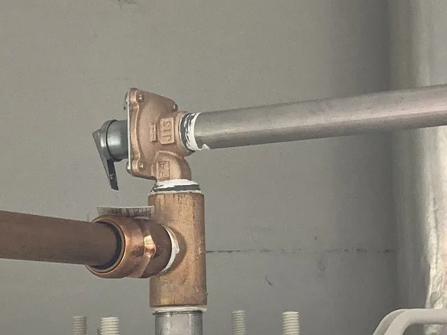 給湯器温水機器用逃し弁の正しいメンテナンス方法