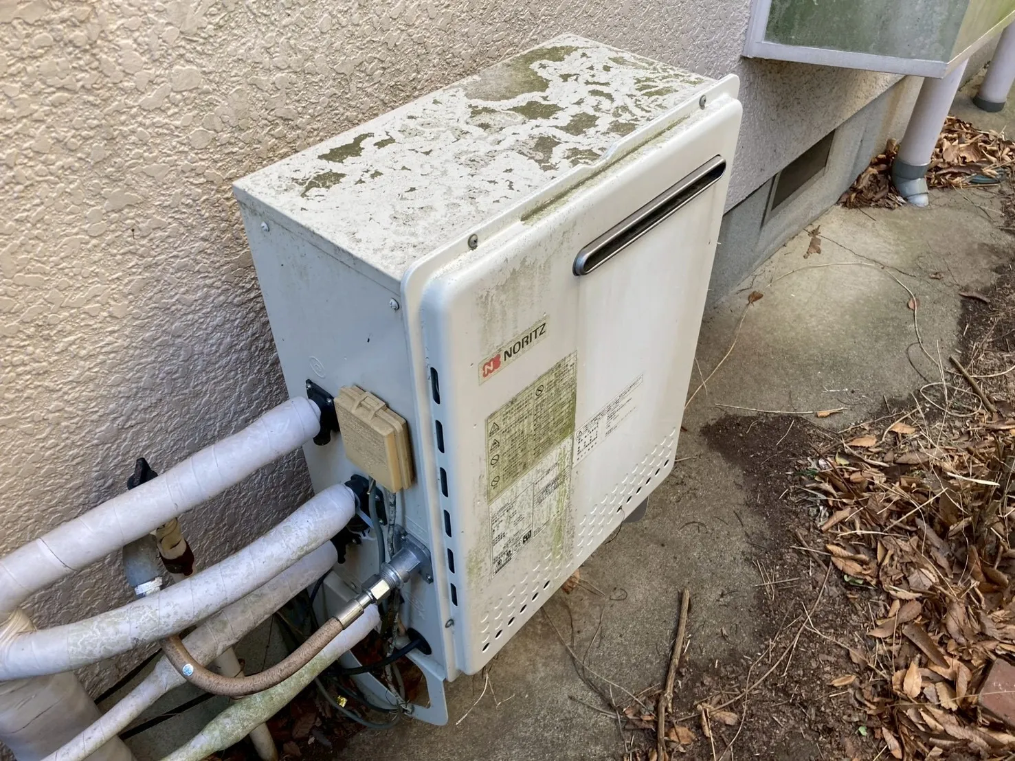 ノーリツ、GT-2450ARX→ノーリツ、GT-C2472AR-1 BL、24号、エコジョーズ、フルオート、屋外据置型、給湯器交換工事ー埼玉県上尾市戸崎