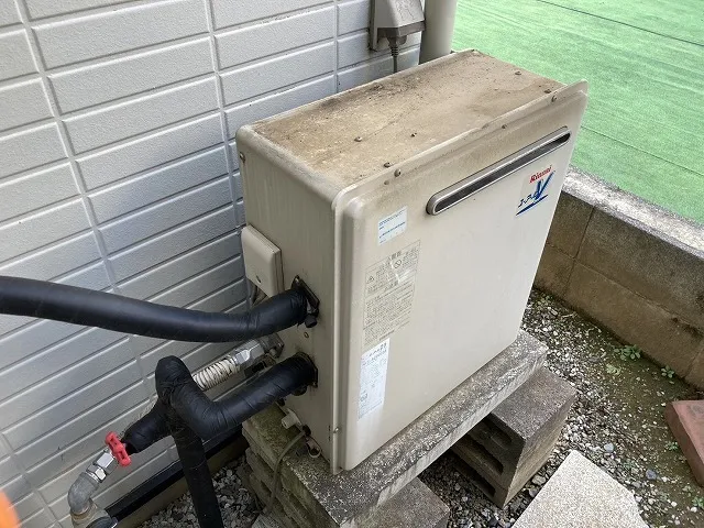 給湯器の浴槽隣接設置で二つ穴交換や設置フリータイプ変更の賢い選び方
