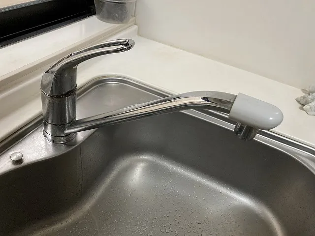 キッチン用シングルレバー混合水栓の使い方解説