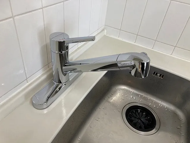 水栓金具の選び方と浄水器内蔵シングルレバー混合水栓ツーホールタイプ交換のポイント