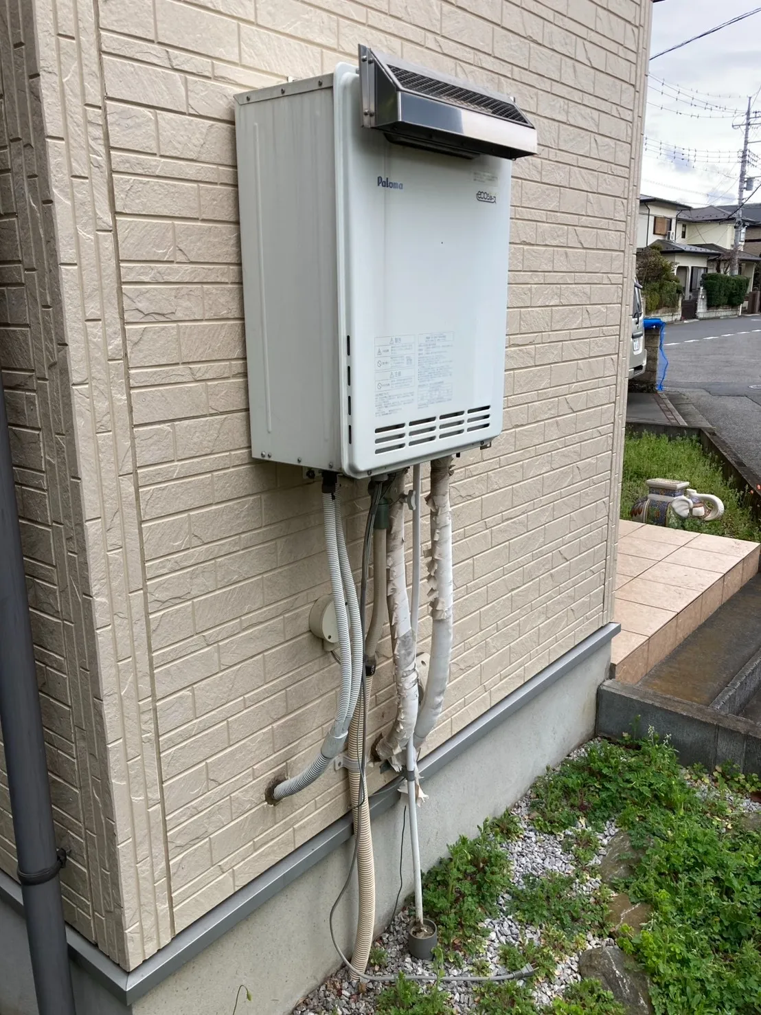 パロマ、FH-E204AWDL→ノーリツ、GT-C2072SAW-1 BL、20号、エコジョーズ、オート、屋外壁掛型、給湯器交換工事ー埼玉県桶川市坂田