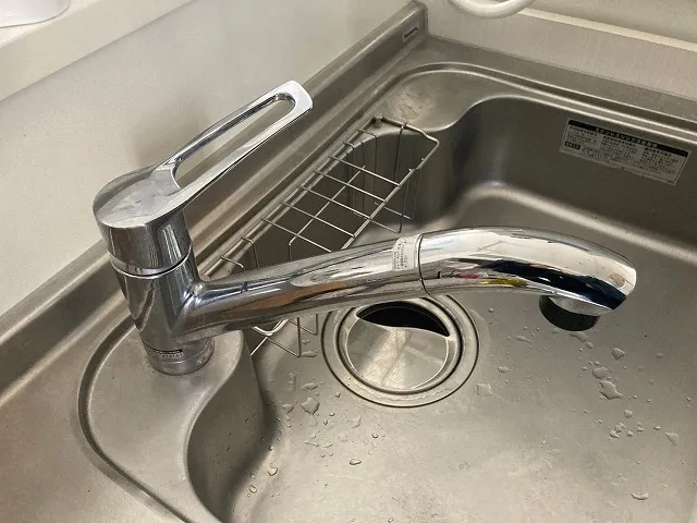 水栓金具とキッチン用水栓シングルレバー混合水栓の選び方と交換手順ガイド