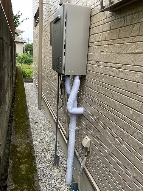 給湯器とエコジョーズ屋外壁掛型の省エネ効果と家族の快適な生活を両立する選び方