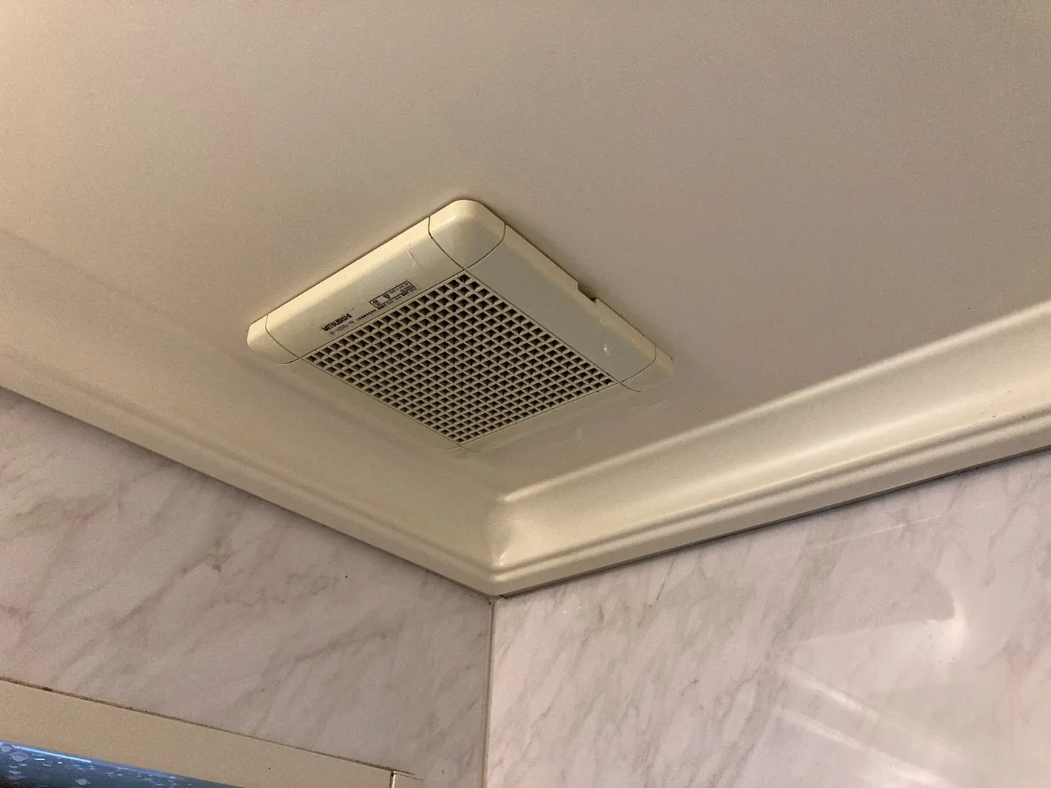 三菱電機、VD-10ZUB3-YH→三菱電機、VD-10ZC14、天井埋込形、低騒音、浴室換気扇交換工事ー埼玉県さいたま市北区