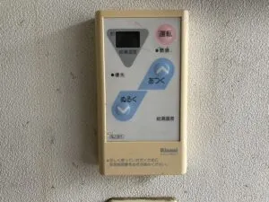 給湯器、キッチンリモコン